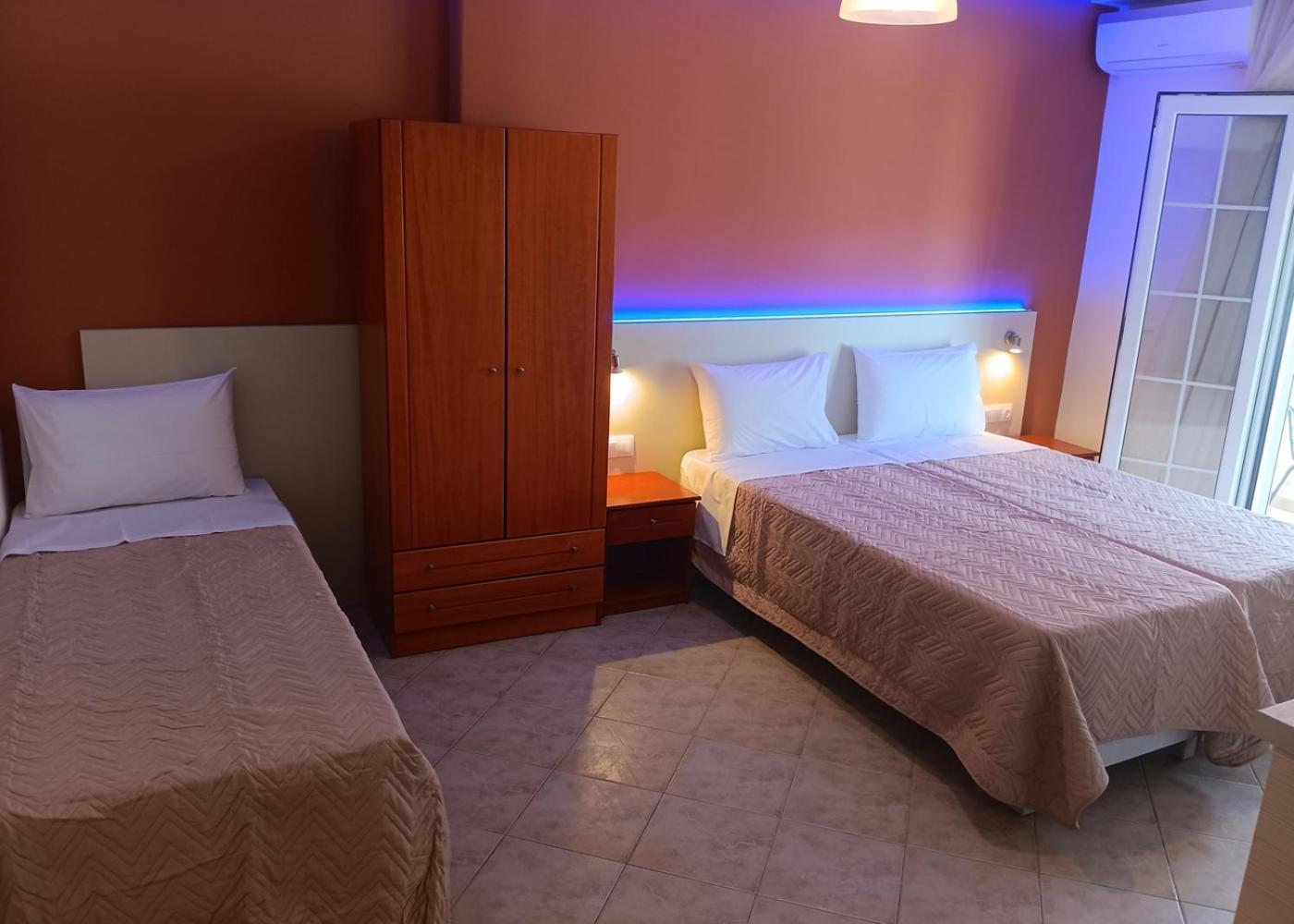Oasis Blue Inn Лептокария Экстерьер фото